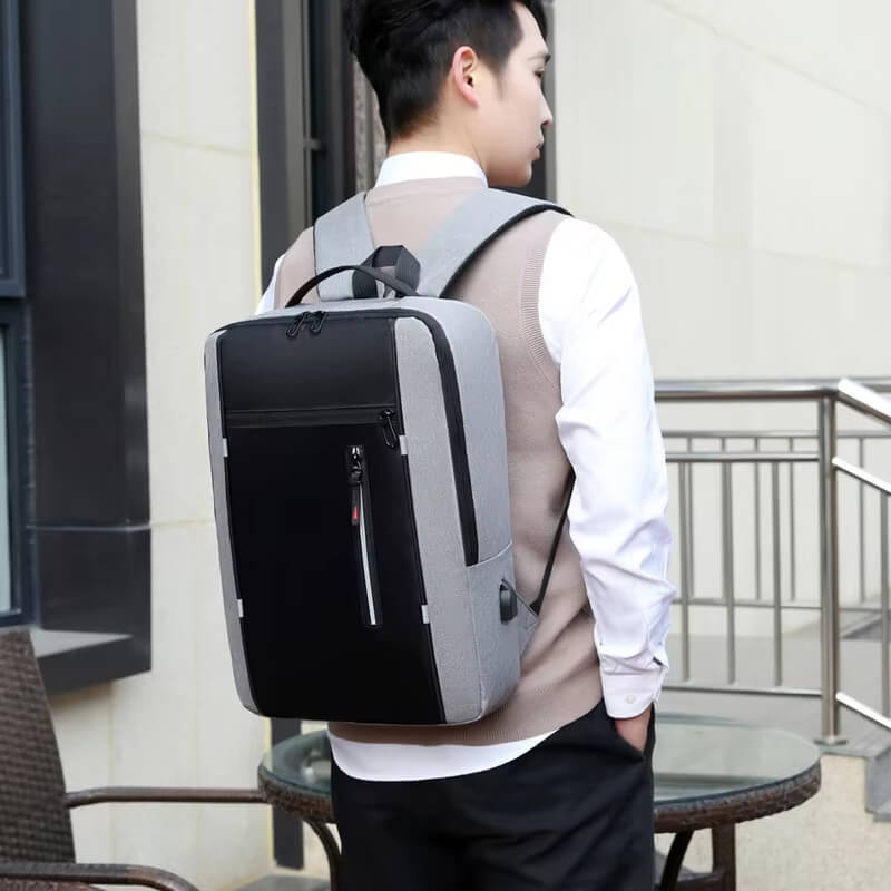 Slimmad Laptopväska med USB-laddning